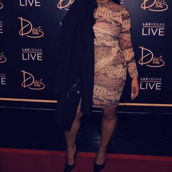 Dress - Picture 3 of 3